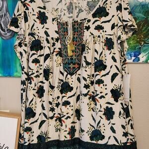 Latitude 10 large new with tags top blouse floral boho Bohemian hippie style